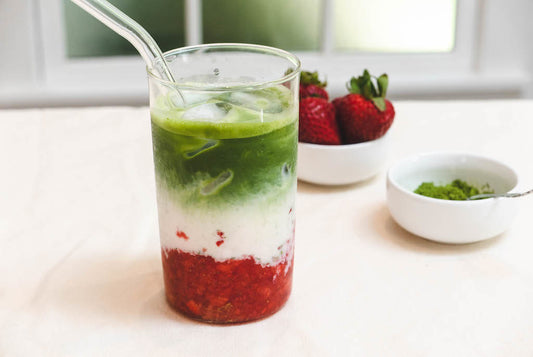 How to Make the Best Strawberry Matcha Latte at Home (Easy Recipe)